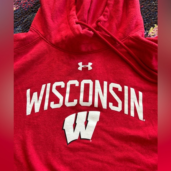 Under Armour Wisconsin Badgers Cold Gear Women’s Hooded Sweatshirt Size Medium - Picture 2 of 4